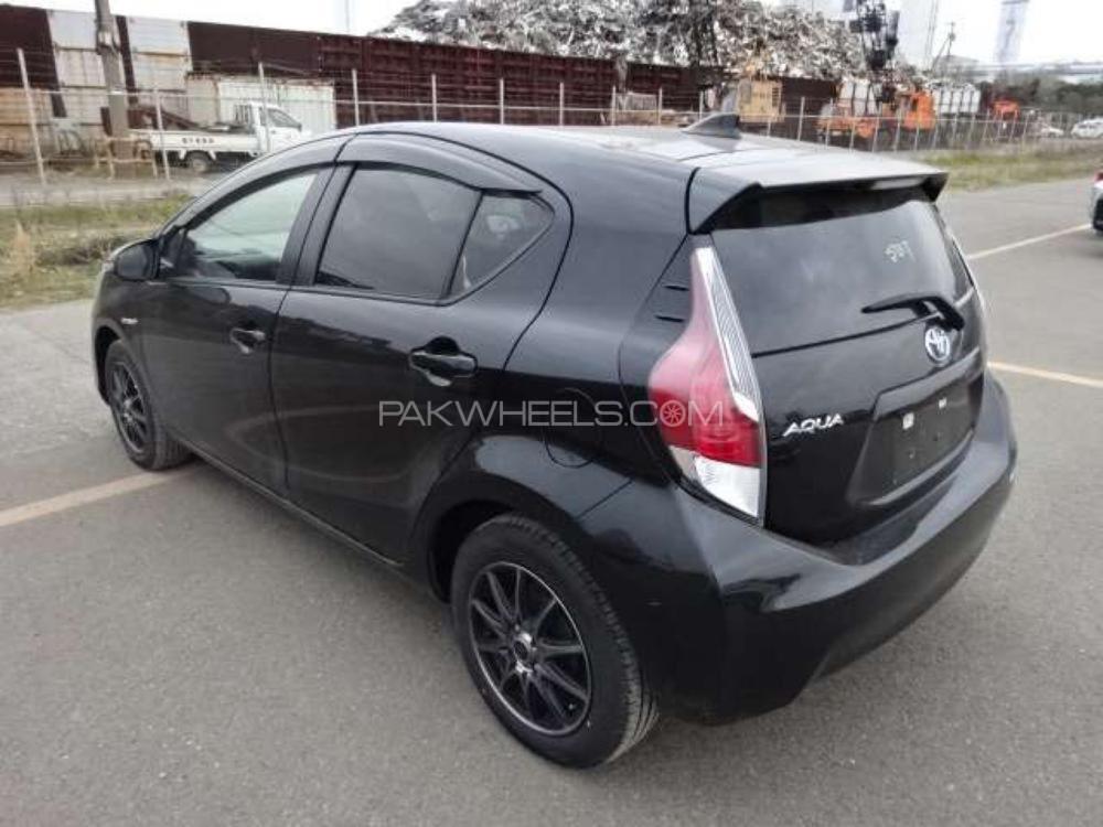 Toyota Aqua 2015 for Sale in Lahore Toyota Aqua 2015 for Sale in Lahore Image-16