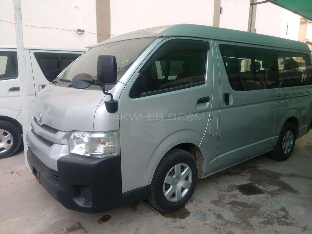 Toyota Hiace 2016 for Sale in Karachi Toyota Hiace 2016 for Sale in Karachi Image-2