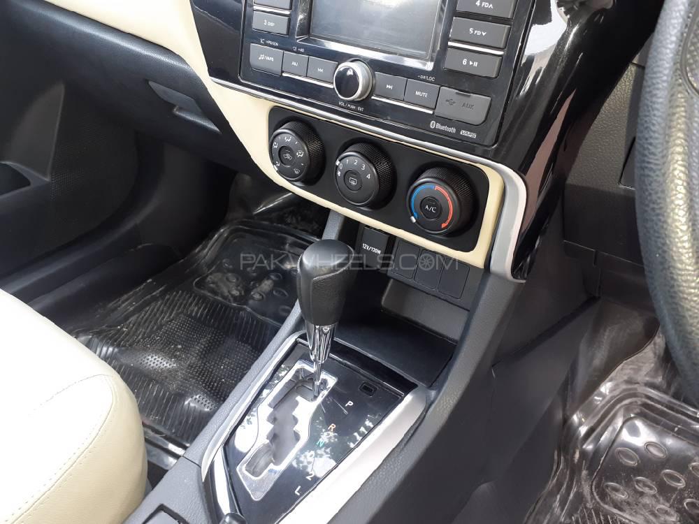Toyota Corolla 2017 for Sale in Gujrat Toyota Corolla 2017 for Sale in Gujrat Image-11