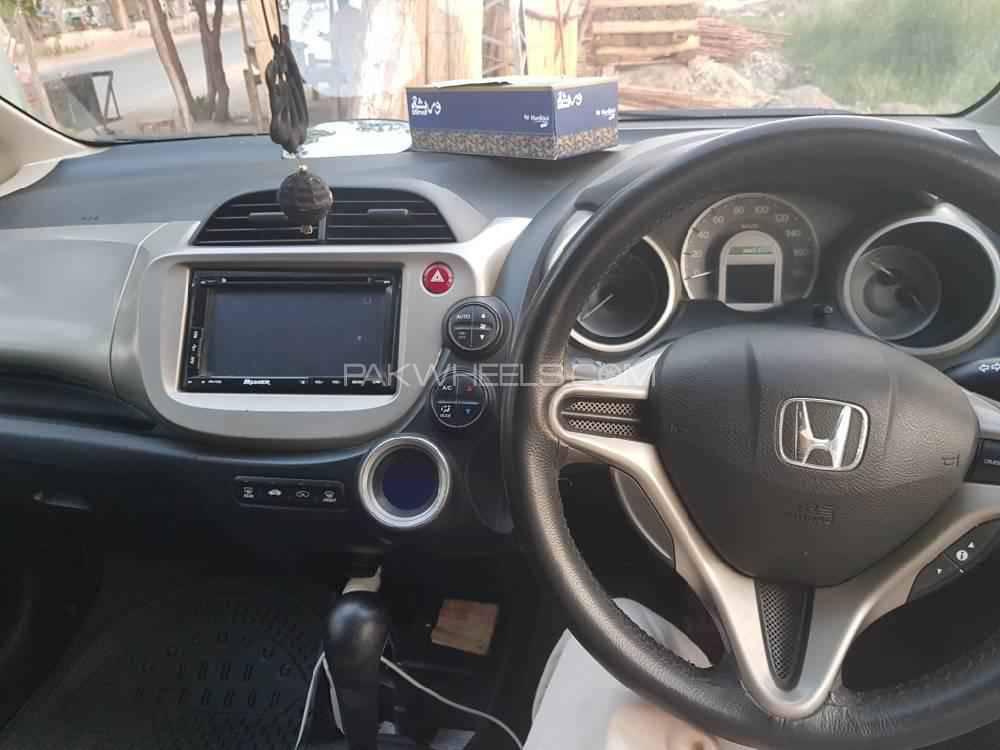 Honda Fit 2011 for Sale in Multan Honda Fit 2011 for Sale in Multan Image-5