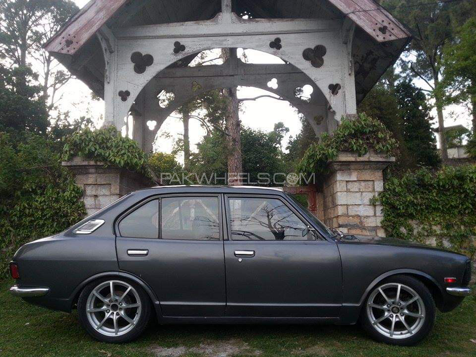 Toyota Corolla - 1974  Toyota Corolla - 1974  Image-4