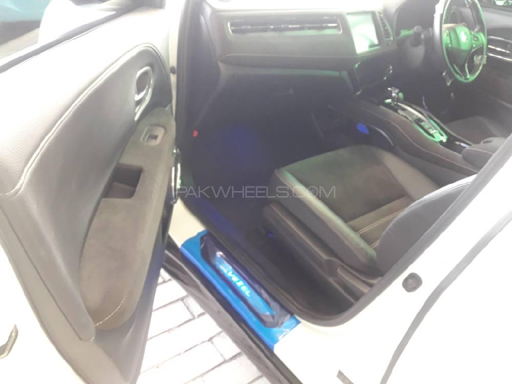 Honda Vezel 2017 for Sale in Lahore Honda Vezel 2017 for Sale in Lahore Image-3