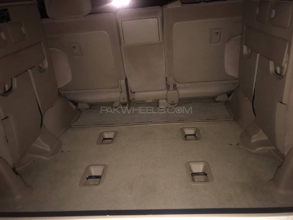 Toyota Land Cruiser 2011 for Sale in Lahore Toyota Land Cruiser 2011 for Sale in Lahore Image-3