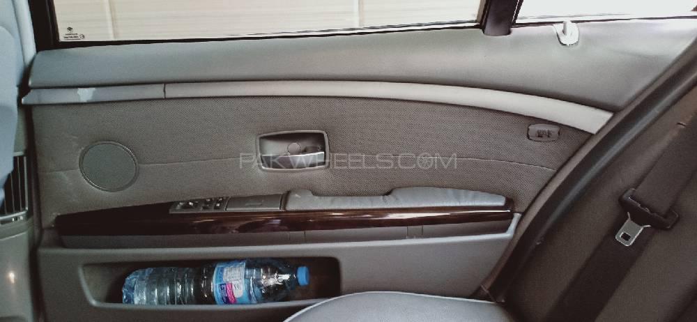 BMW 7 Series 2004 for Sale in Faisalabad BMW 7 Series 2004 for Sale in Faisalabad Image-9