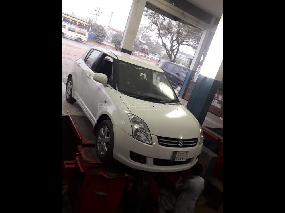 Suzuki Swift 2011 for Sale in Gujranwala Suzuki Swift 2011 for Sale in Gujranwala Image-7