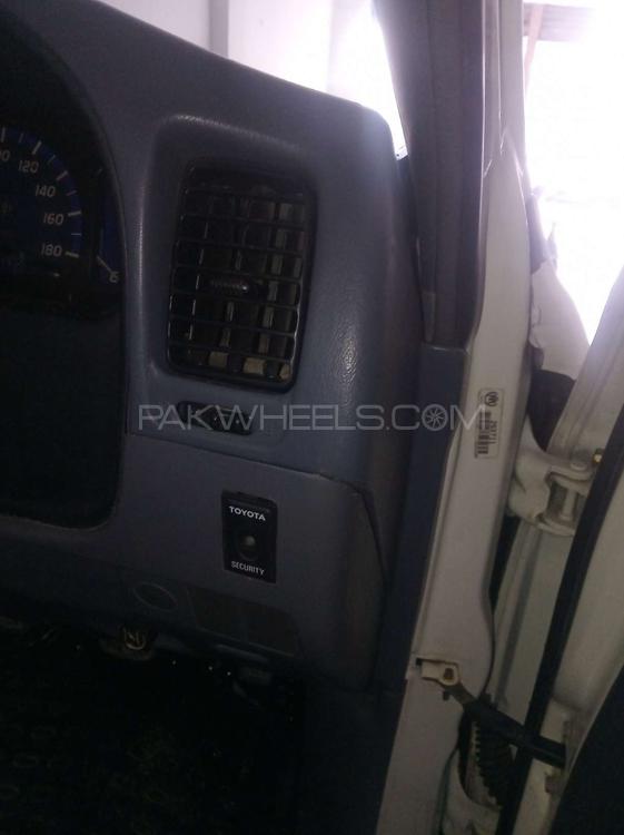 Toyota Hilux 2001 for Sale in Gujranwala Toyota Hilux 2001 for Sale in Gujranwala Image-9