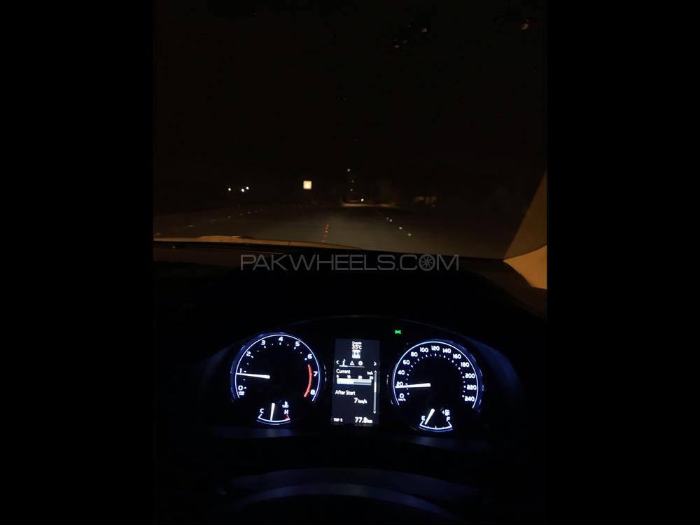 Toyota Corolla 2018 for Sale in Multan Toyota Corolla 2018 for Sale in Multan Image-10