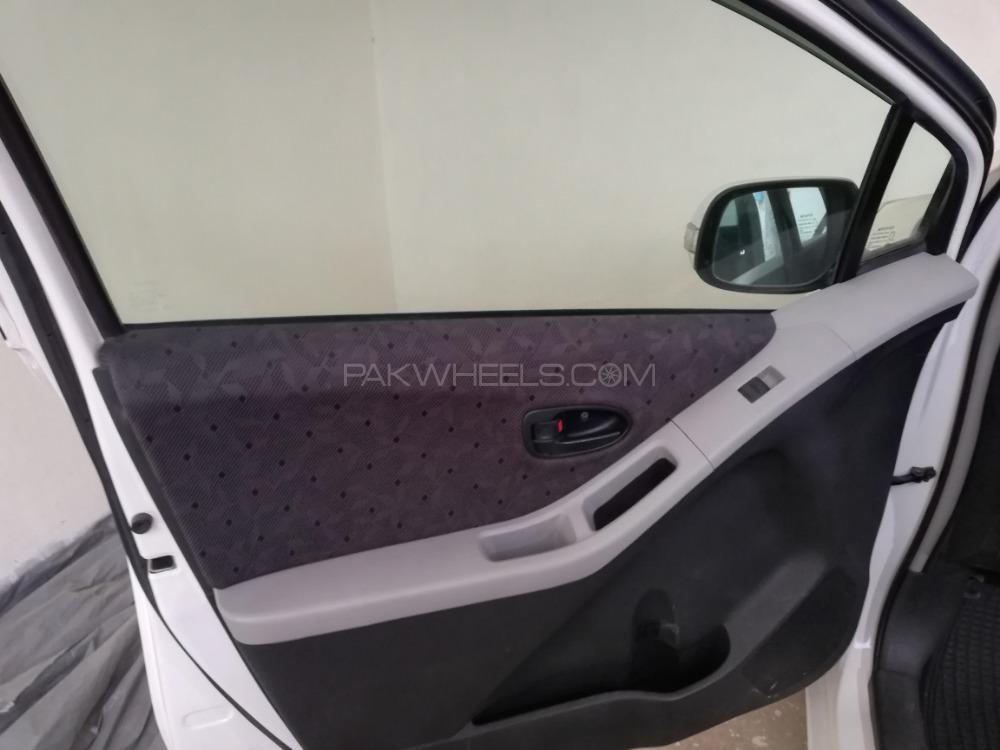 Toyota Vitz 2010 for Sale in Mardan Toyota Vitz 2010 for Sale in Mardan Image-9