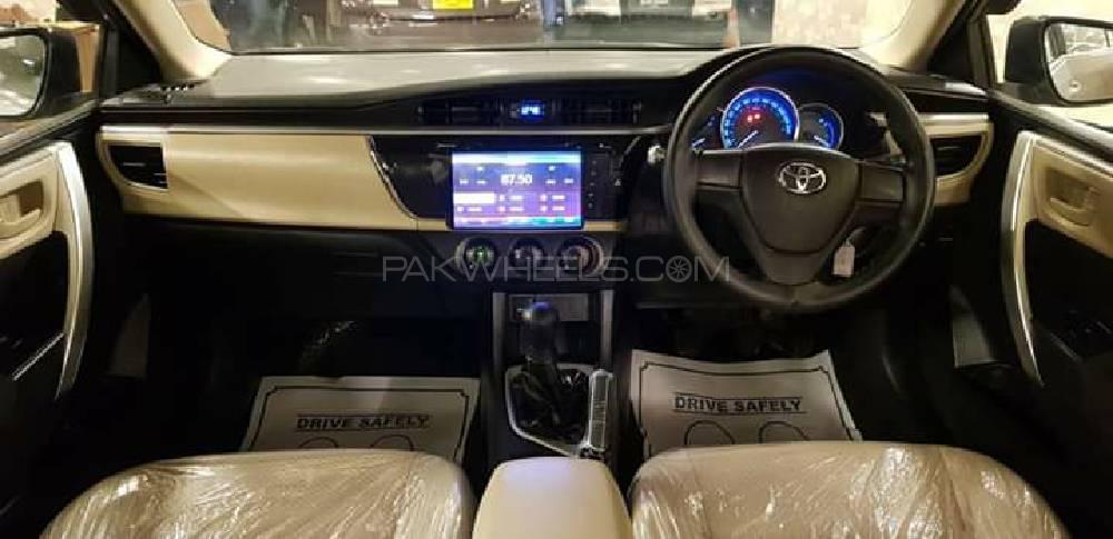 Toyota Corolla 2014 for Sale in Karachi Toyota Corolla 2014 for Sale in Karachi Image-12