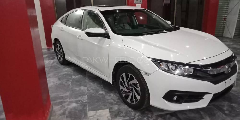 Honda Civic 2019 for Sale in Sahiwal Honda Civic 2019 for Sale in Sahiwal Image-3