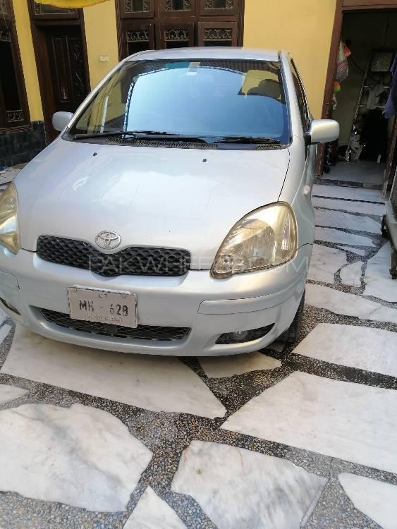 Toyota Vitz 2004 for Sale in Nowshera Image-1