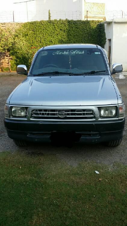 Toyota Hilux 2004 for Sale in Peshawar Toyota Hilux 2004 for Sale in Peshawar Image-4