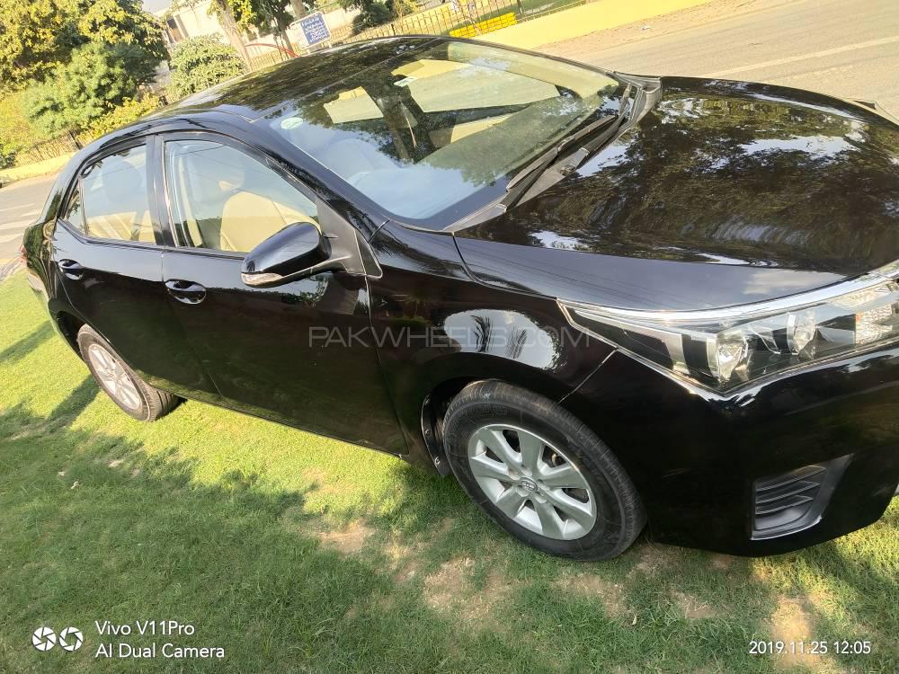 Toyota Corolla 2015 for Sale in Lahore Toyota Corolla 2015 for Sale in Lahore Image-9