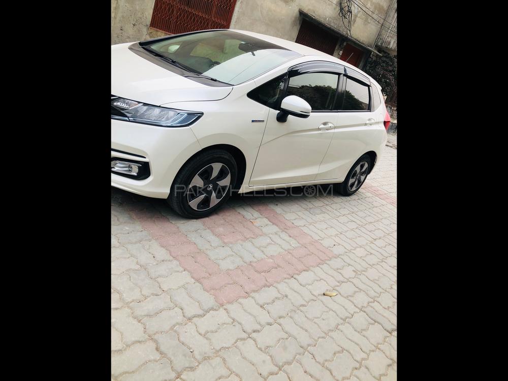 Honda Fit 2017 for Sale in Sialkot Honda Fit 2017 for Sale in Sialkot Image-3