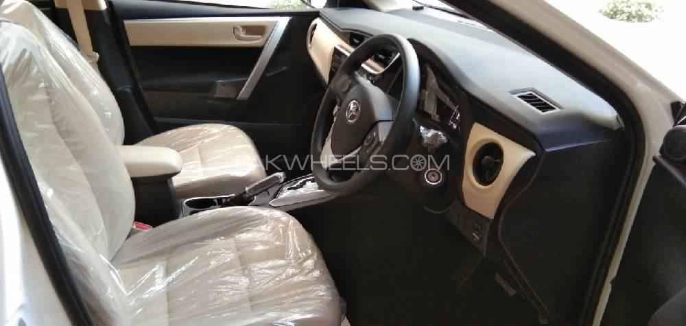 Toyota Corolla 2018 for Sale in Peshawar Toyota Corolla 2018 for Sale in Peshawar Image-16