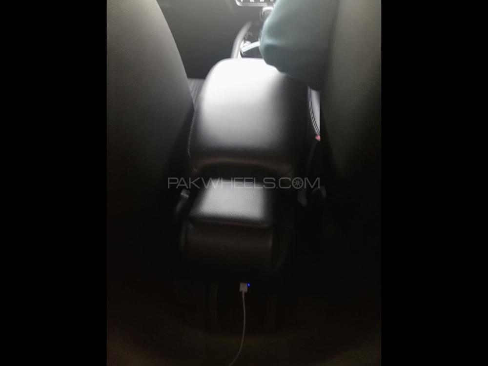 Honda Vezel 2015 for Sale in Islamabad Honda Vezel 2015 for Sale in Islamabad Image-11