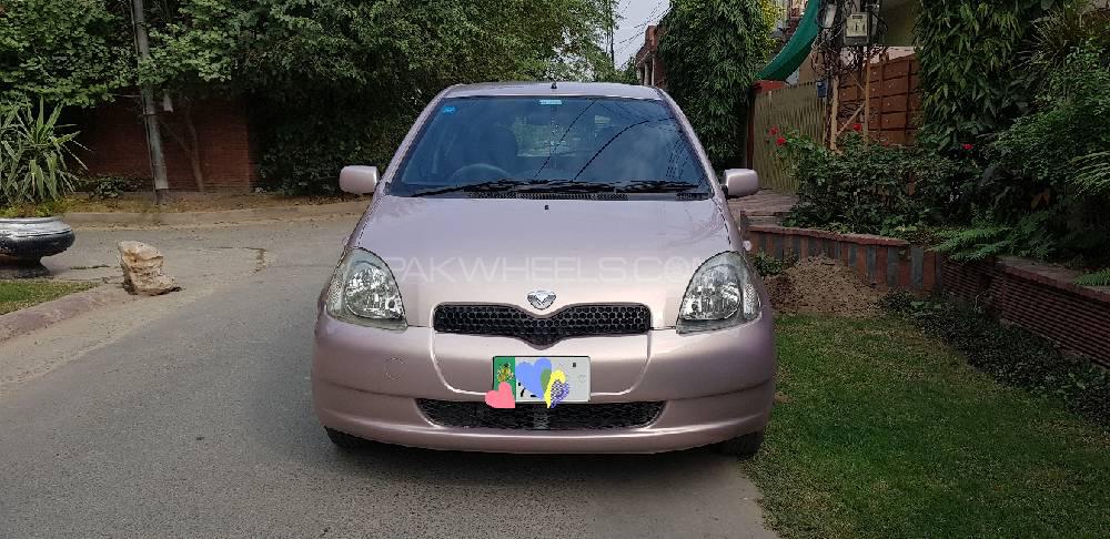 Toyota Vitz 2001 for Sale in Lahore Image-1