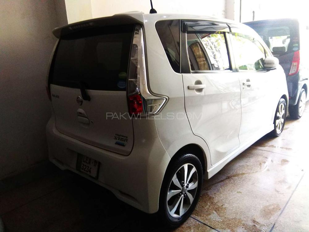 Nissan Dayz Highway Star 2014 for Sale in Lahore Nissan Dayz Highway Star 2014 for Sale in Lahore Image-2