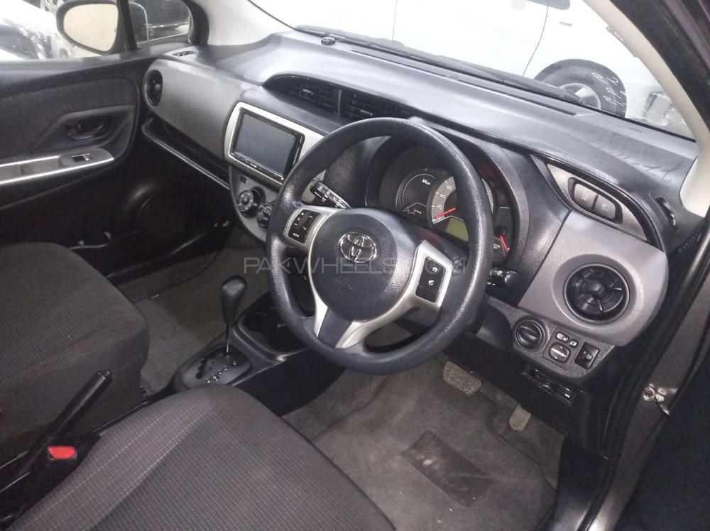 Toyota Vitz 2016 for Sale in Gujranwala Toyota Vitz 2016 for Sale in Gujranwala Image-5