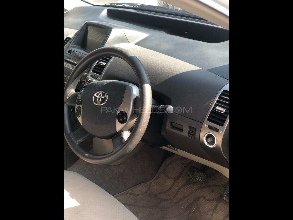 Toyota Prius 2009 for Sale in Peshawar Toyota Prius 2009 for Sale in Peshawar Image-8