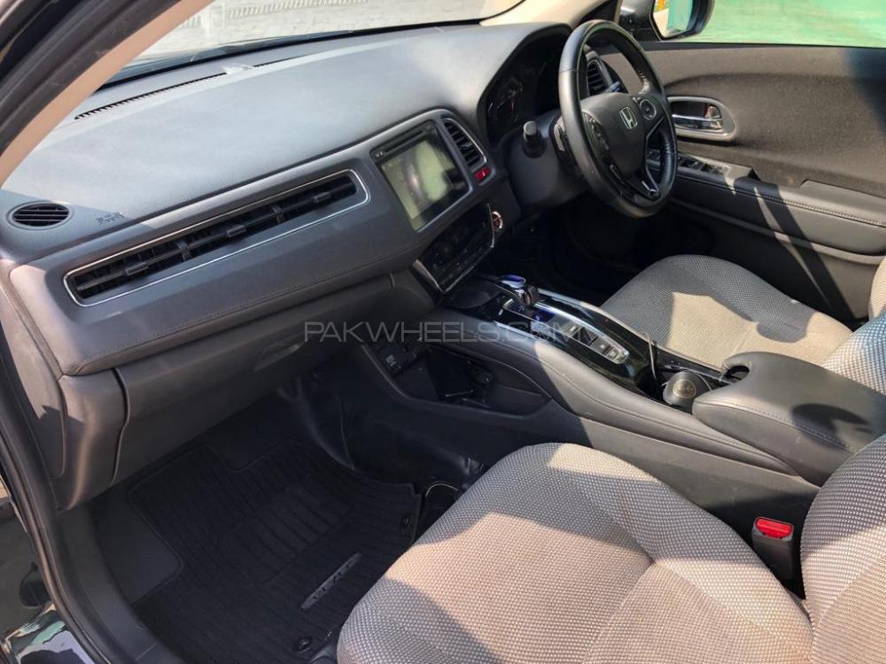 Honda Vezel 2014 for Sale in Islamabad Honda Vezel 2014 for Sale in Islamabad Image-10