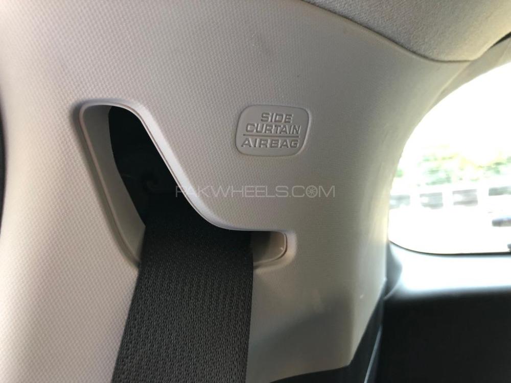 Honda Vezel 2014 for Sale in Islamabad Honda Vezel 2014 for Sale in Islamabad Image-14