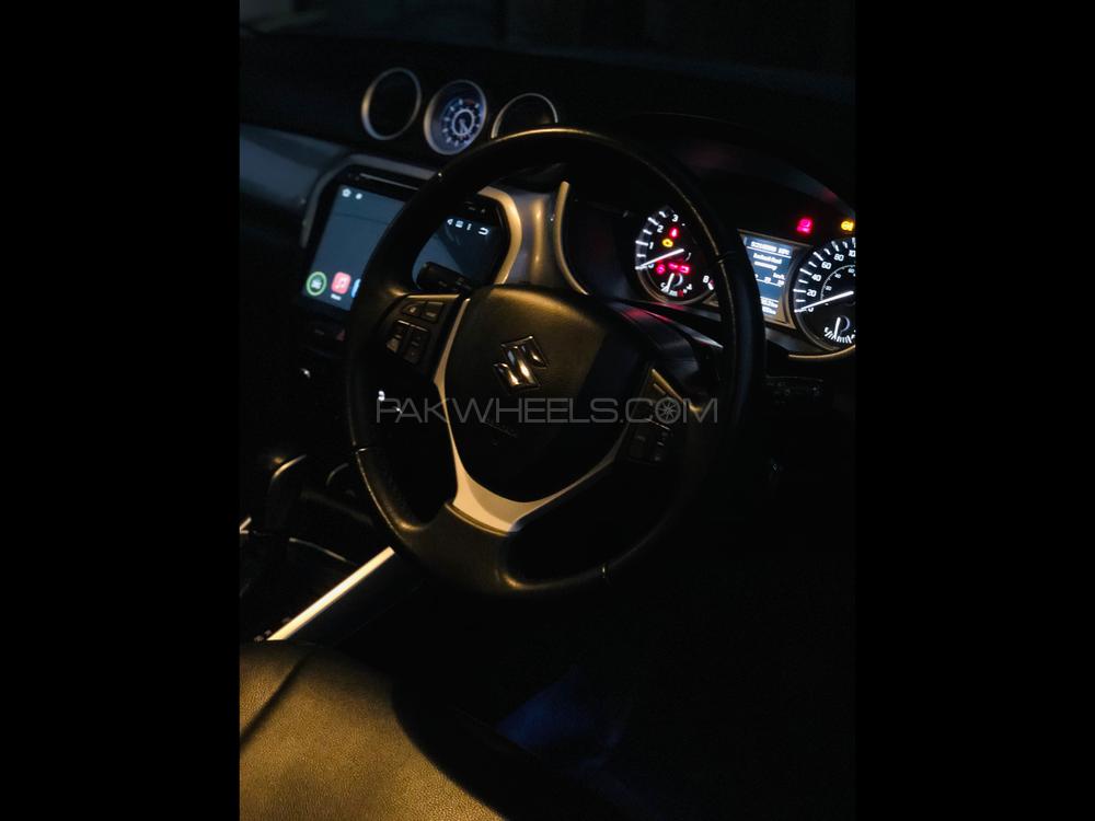 Suzuki Vitara 2018 for Sale in Lahore Suzuki Vitara 2018 for Sale in Lahore Image-3