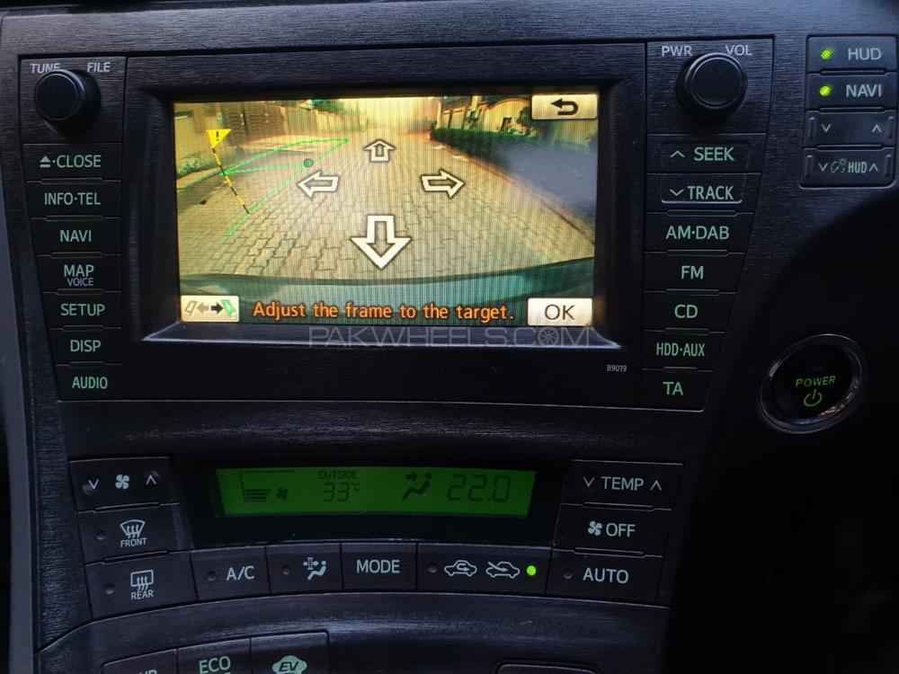 Toyota Prius 2010 for Sale in Lahore Toyota Prius 2010 for Sale in Lahore Image-14