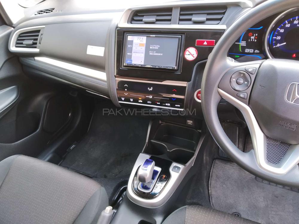 Honda Fit 2016 for Sale in Lahore Honda Fit 2016 for Sale in Lahore Image-8