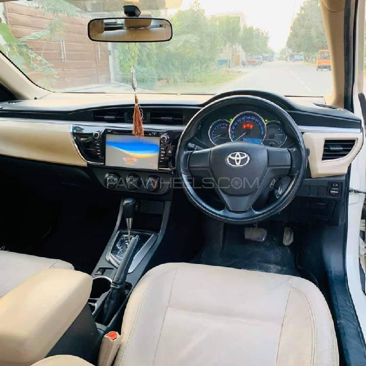 Toyota Corolla 2014 for Sale in Lahore Toyota Corolla 2014 for Sale in Lahore Image-4