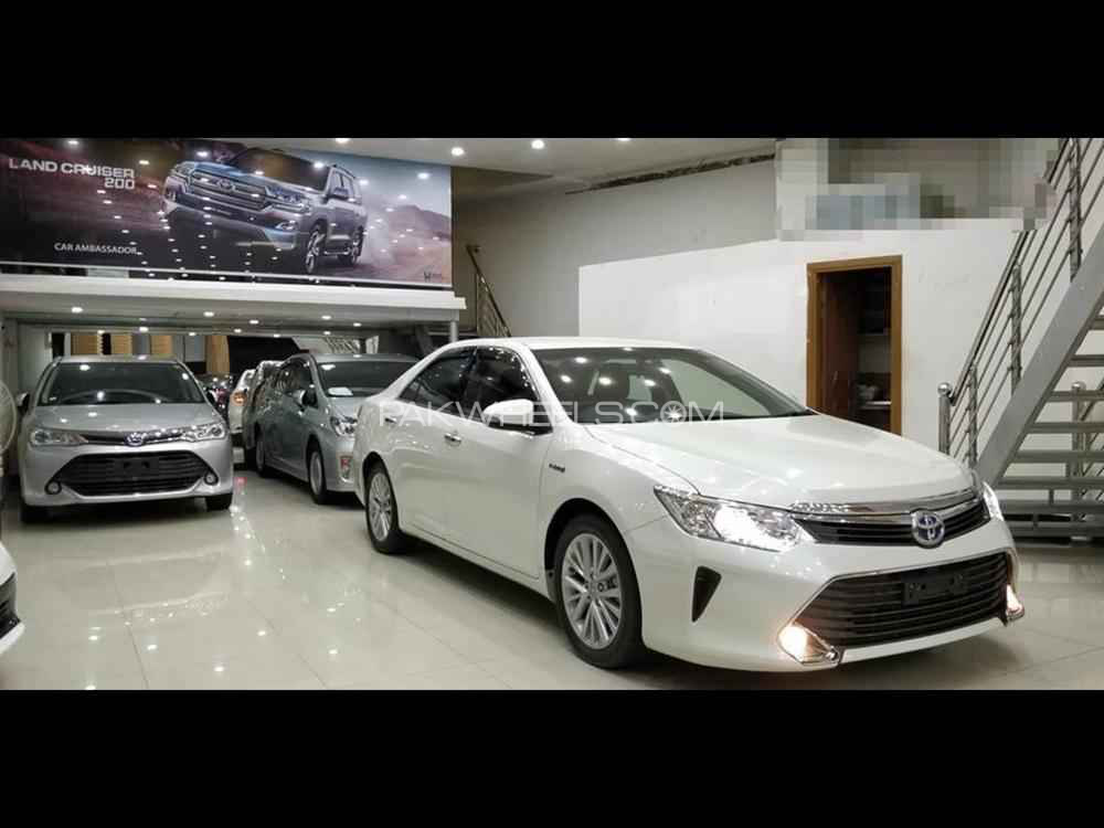 Toyota Camry - 2017  Image-1