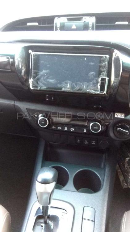 Toyota Hilux 2018 for Sale in Karachi Toyota Hilux 2018 for Sale in Karachi Image-7