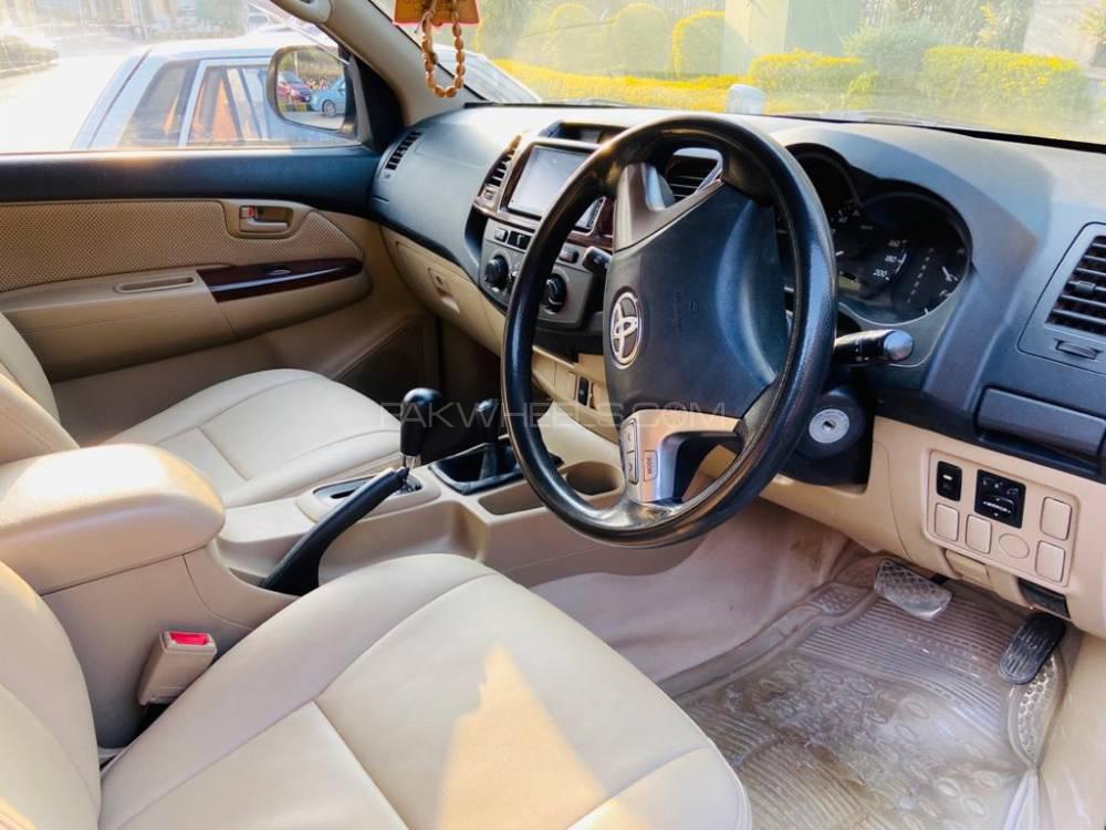 ٹویوٹا ہائیلکس 2014 for Sale in اسلام آباد ٹویوٹا ہائیلکس 2014 for Sale in اسلام آباد Image-2