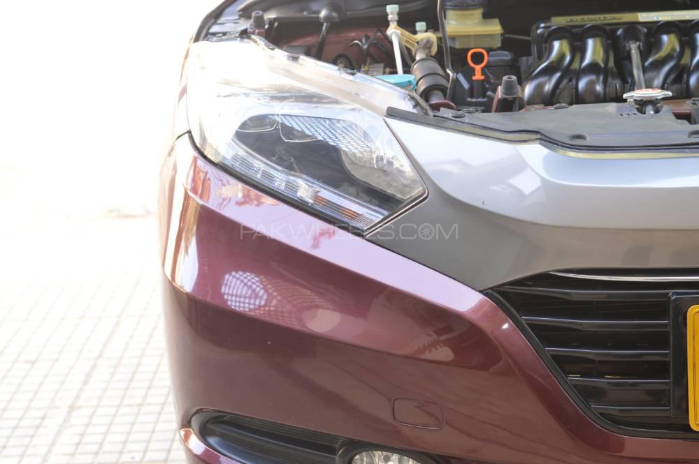 Honda Vezel 2015 for Sale in Karachi Honda Vezel 2015 for Sale in Karachi Image-8