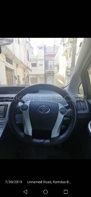 Toyota Prius 2013 for Sale in Peshawar Toyota Prius 2013 for Sale in Peshawar Image-7