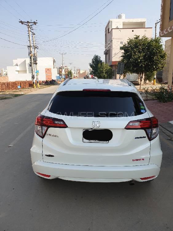 Honda Vezel 2014 for Sale in Sahiwal Honda Vezel 2014 for Sale in Sahiwal Image-8
