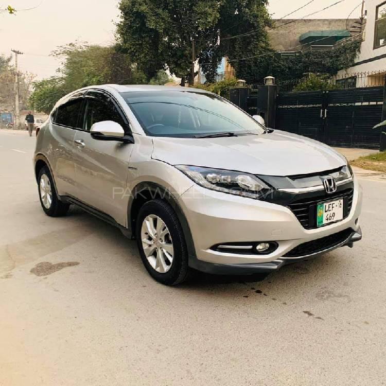 Honda Vezel 2014 for Sale in Lahore Honda Vezel 2014 for Sale in Lahore Image-2