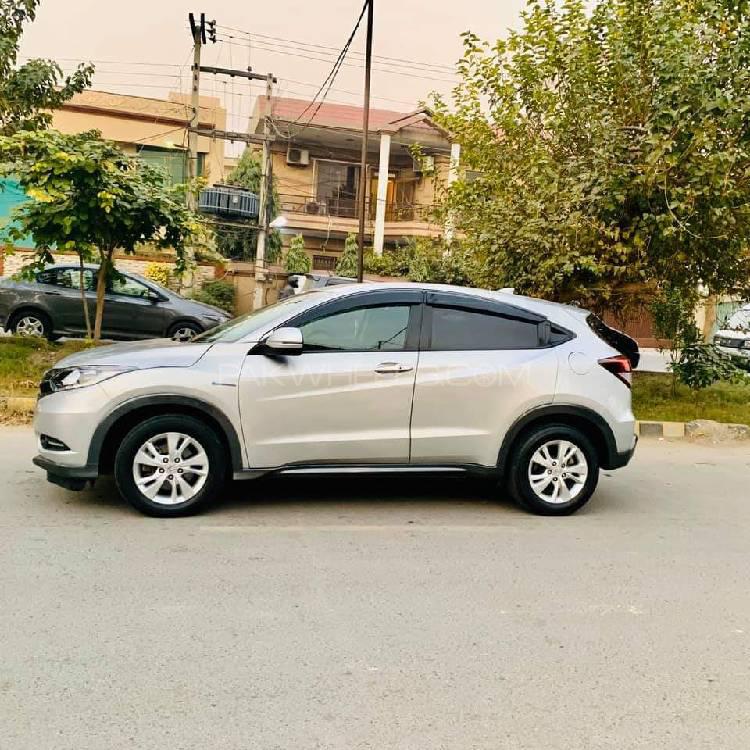 Honda Vezel 2014 for Sale in Lahore Honda Vezel 2014 for Sale in Lahore Image-6