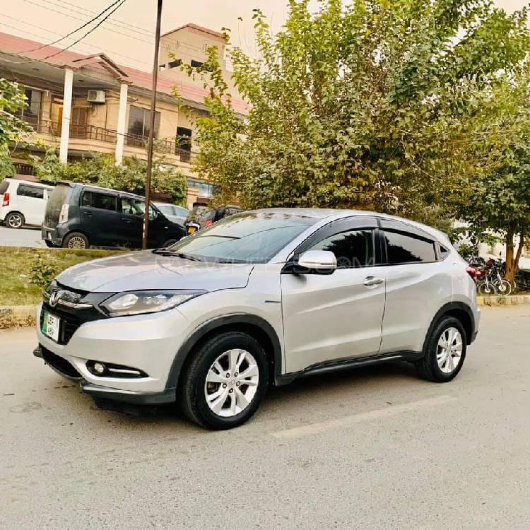 Honda Vezel 2014 for Sale in Lahore Honda Vezel 2014 for Sale in Lahore Image-3