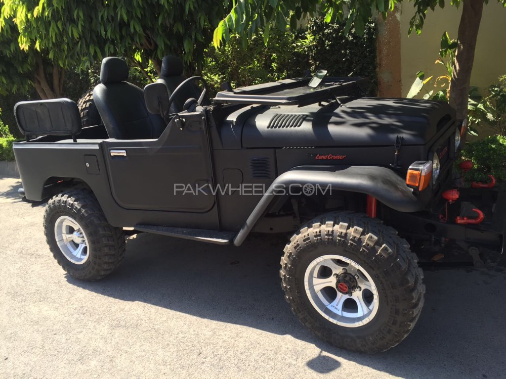 Toyota Land Cruiser - 1986  Toyota Land Cruiser - 1986  Image-2