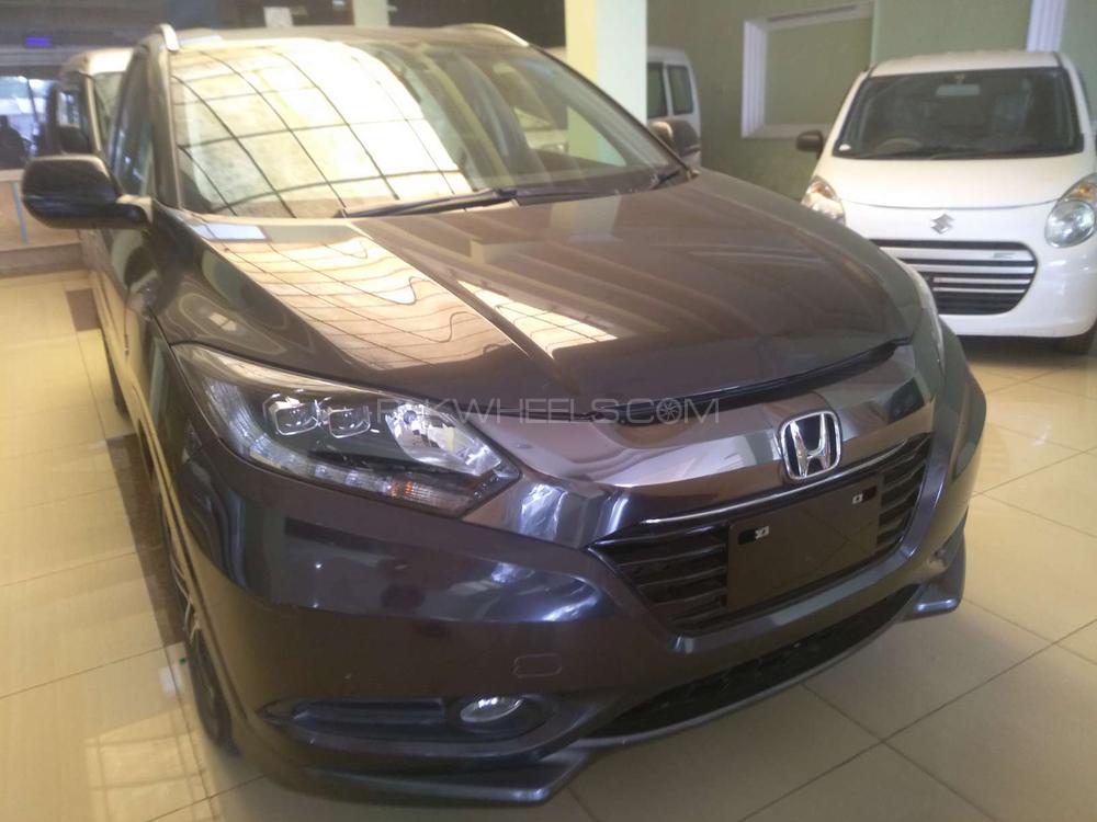 Honda Vezel 2015 for Sale in Multan Honda Vezel 2015 for Sale in Multan Image-2