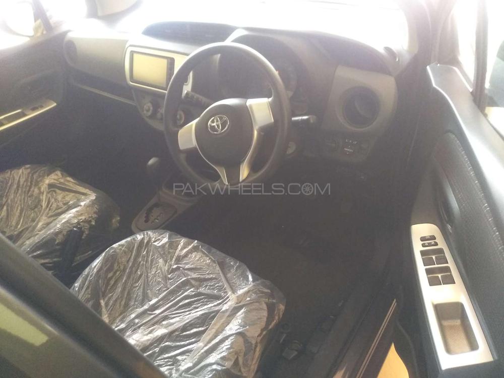 Toyota Vitz 2015 for Sale in Multan Toyota Vitz 2015 for Sale in Multan Image-4
