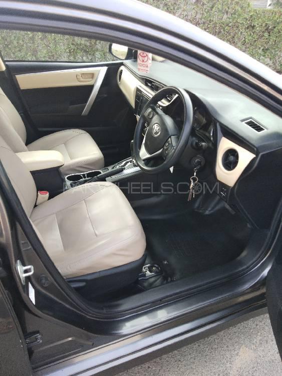 Toyota Corolla 2017 for Sale in Karachi Toyota Corolla 2017 for Sale in Karachi Image-9