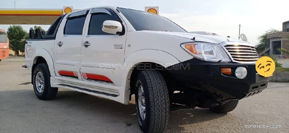 Toyota Hilux 2006 for Sale in Sukkur Toyota Hilux 2006 for Sale in Sukkur Image-4
