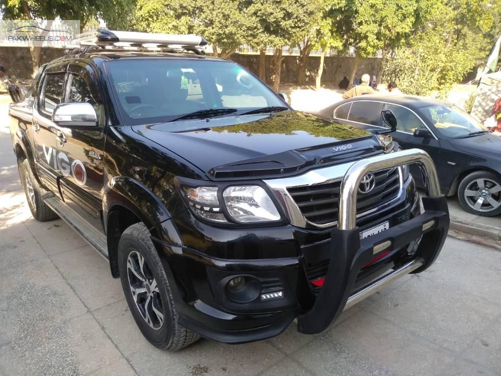 Toyota Hilux 2016 for Sale in Islamabad Image-1