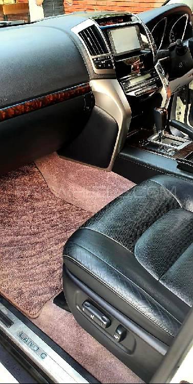 Toyota Land Cruiser 2012 for Sale in Lahore Toyota Land Cruiser 2012 for Sale in Lahore Image-12