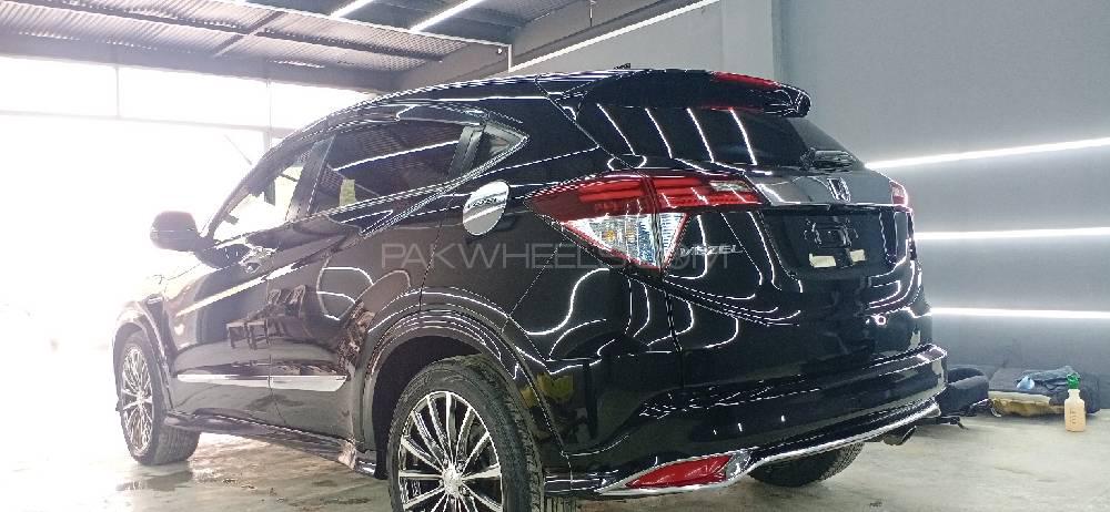 Honda Vezel 2016 for Sale in Peshawar Honda Vezel 2016 for Sale in Peshawar Image-6