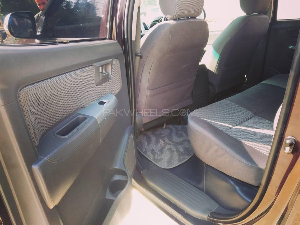 Toyota Hilux 2012 for Sale in Karachi Toyota Hilux 2012 for Sale in Karachi Image-19