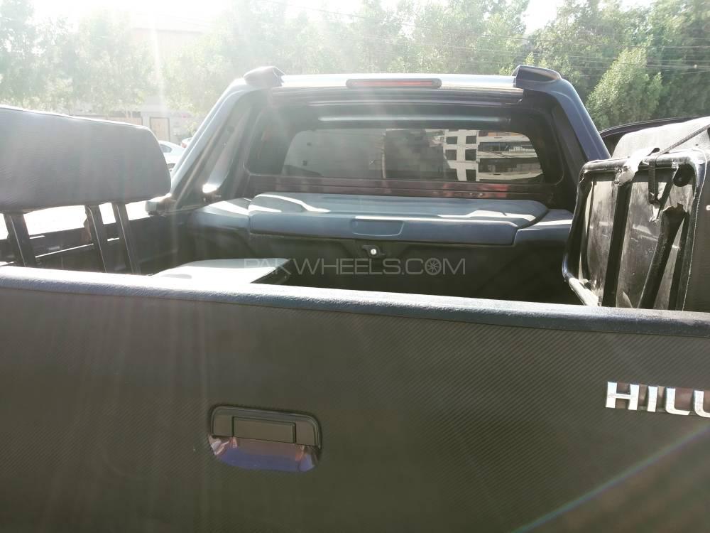 Toyota Hilux 2012 for Sale in Karachi Toyota Hilux 2012 for Sale in Karachi Image-11