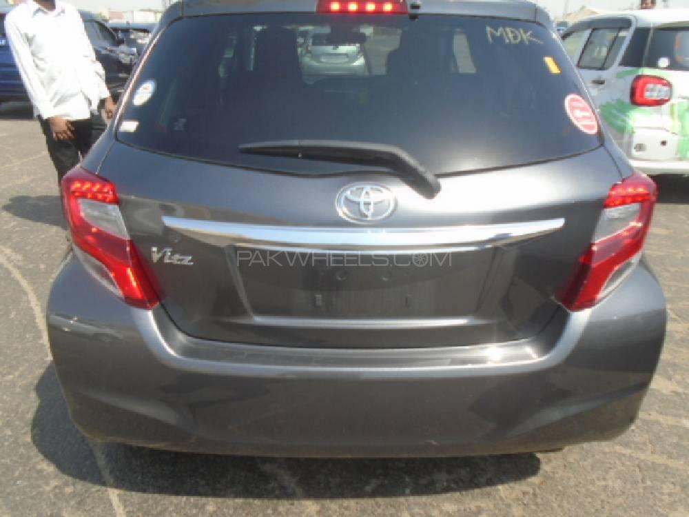 Toyota Vitz 2016 for Sale in Lahore Image-1